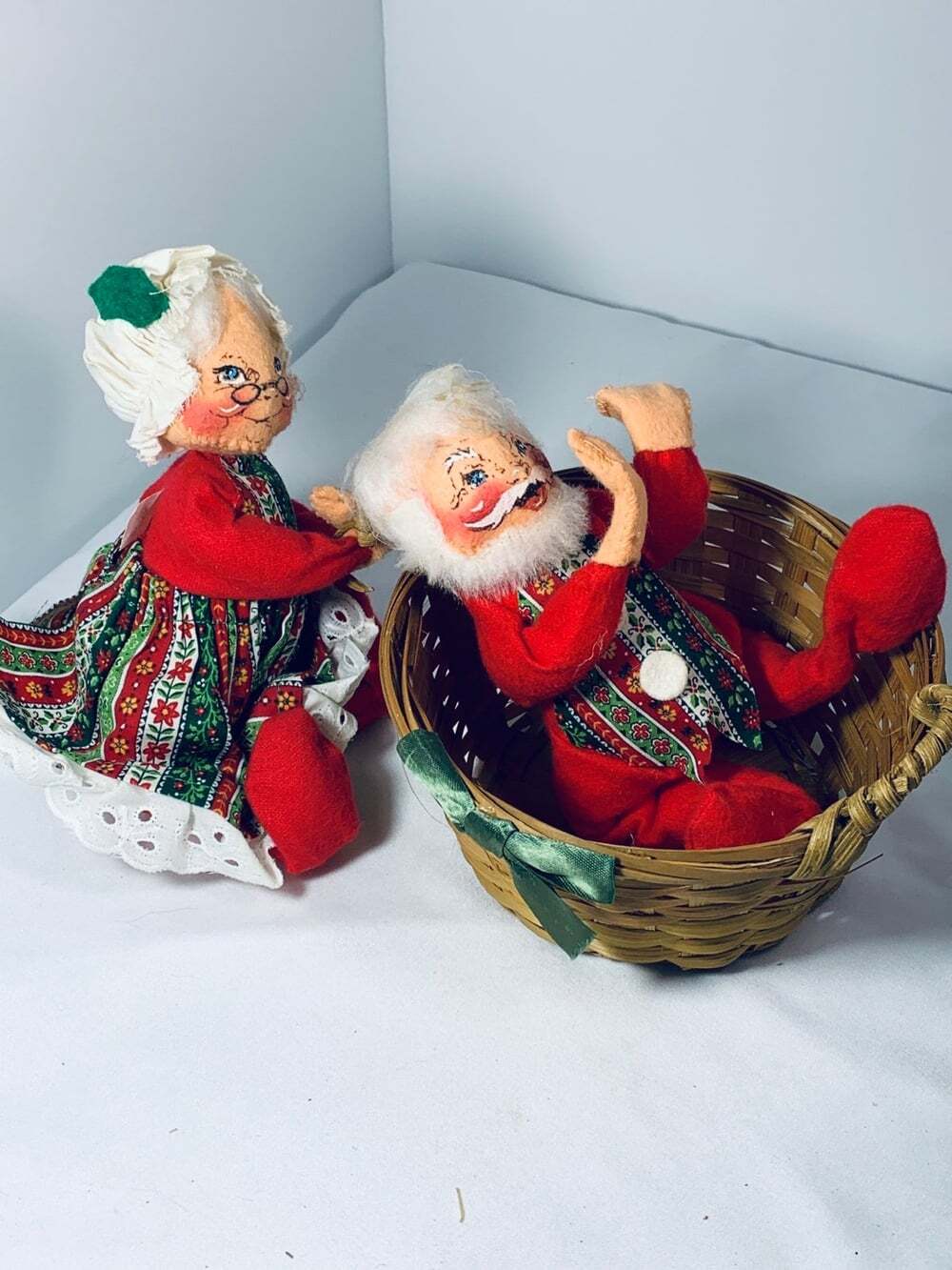 Mr.and Mrs. Claus Anna Lee Dolls with Basket 1970’s